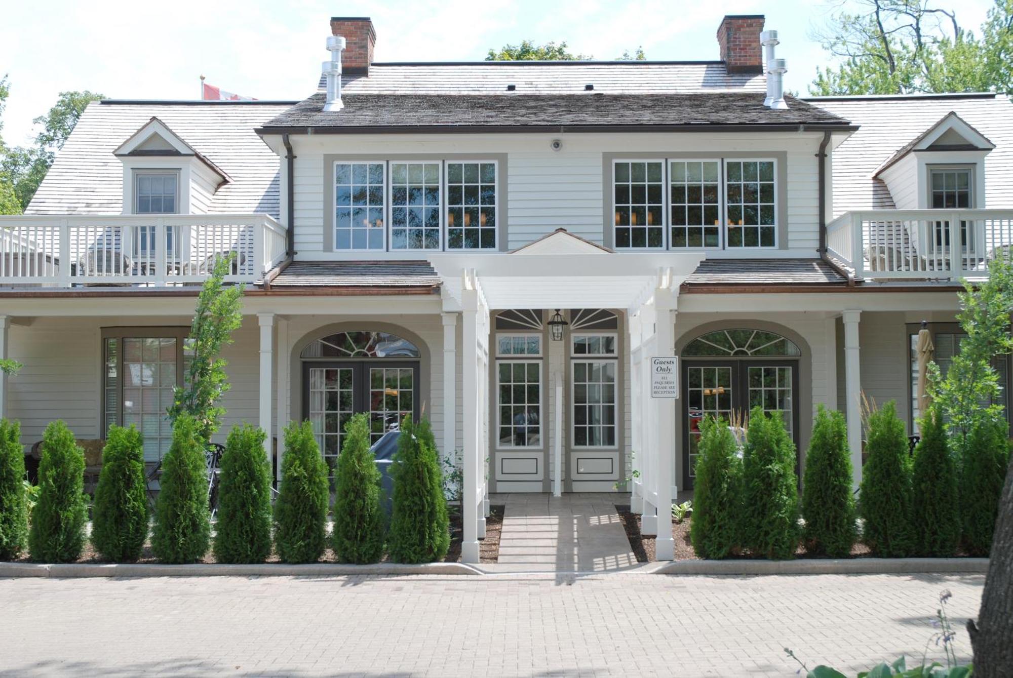 124 On Queen Hotel & Spa Niagara-on-the-Lake Bagian luar foto The house of the first American president, George Washington, in Mount Vernon, Virginia